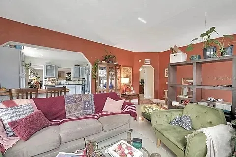 1304 E Osborne Ave — Photo 3