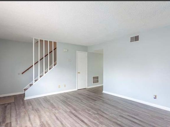 5th image of 53 Pine Creek Court Ext