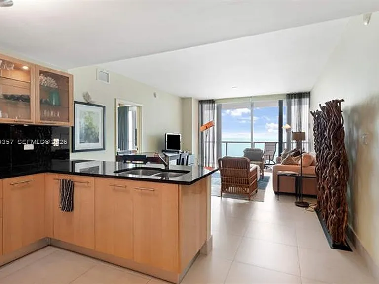 6799 Collins Avenue Cu #1603 — Photo 11