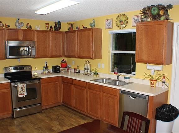 2nd image of 4000 Golden Horn Ln