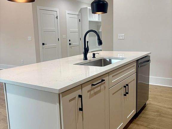 5th image of 5681 Skylas Way