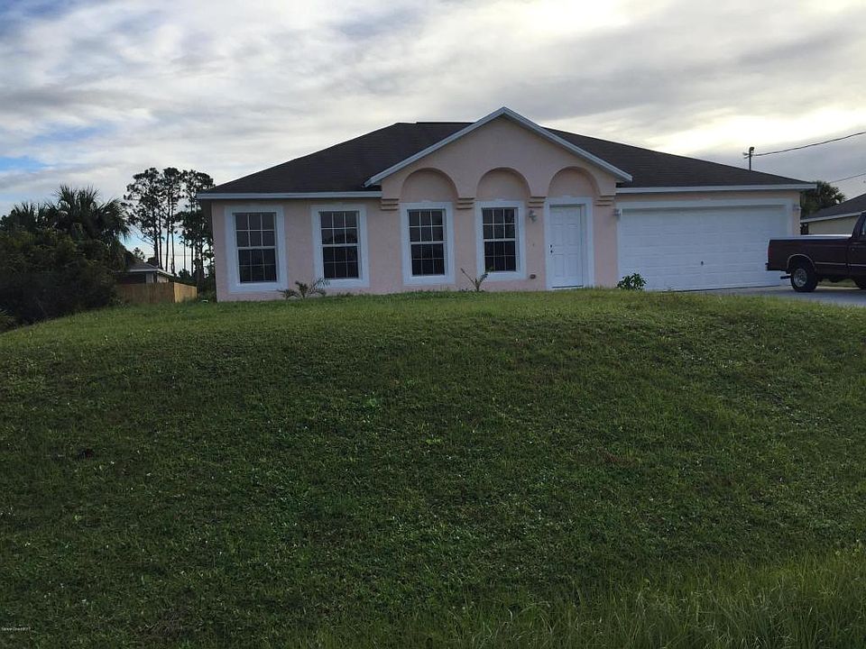 1st image of 3131 San Filippo Dr SE
