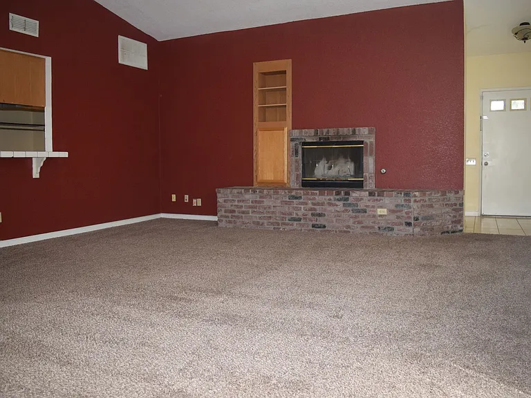 1317 Rice Ln — Photo 4