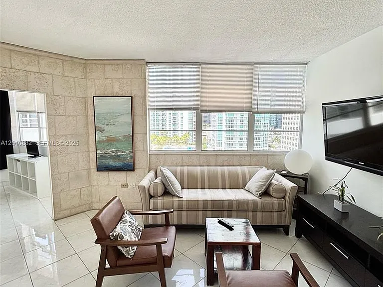 905 Brickell Bay Dr #1824 — Photo 4