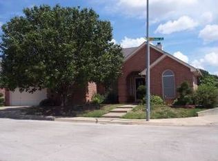 2900 Tanya Ct, Bedford, TX 76021