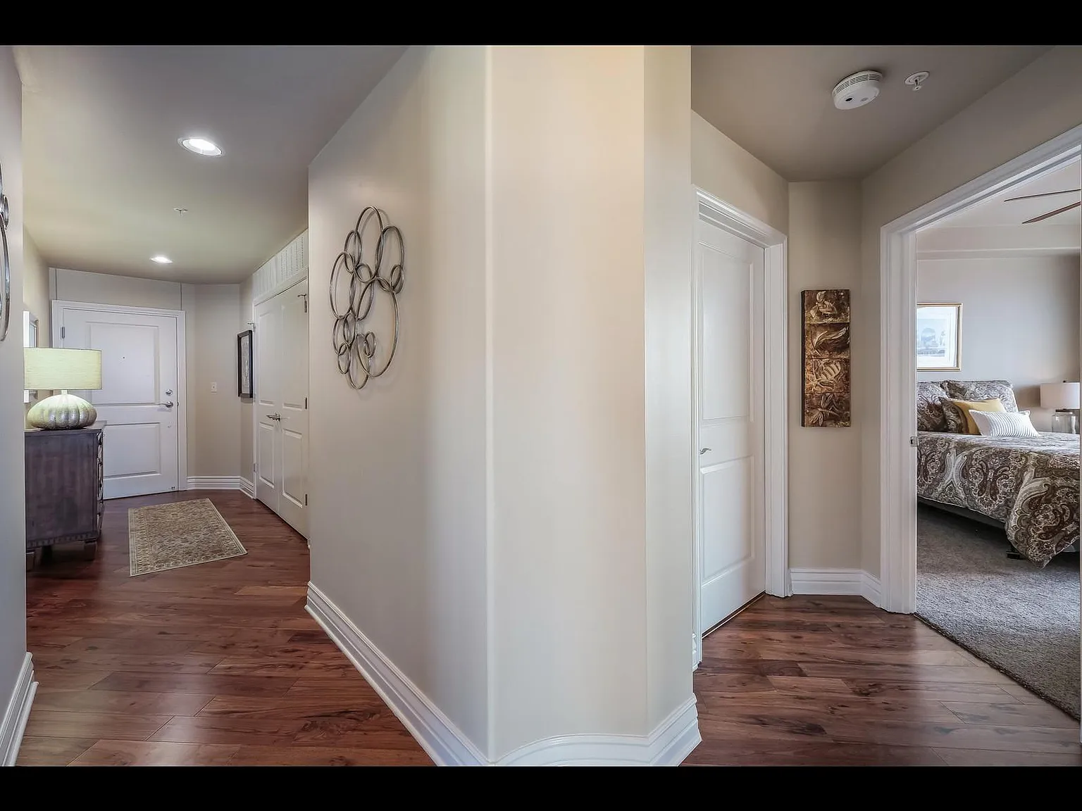 215 N Center St — Photo 2