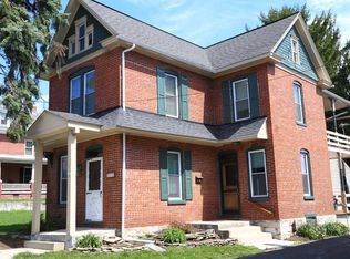 351 N Broad St, Lititz, PA 17543