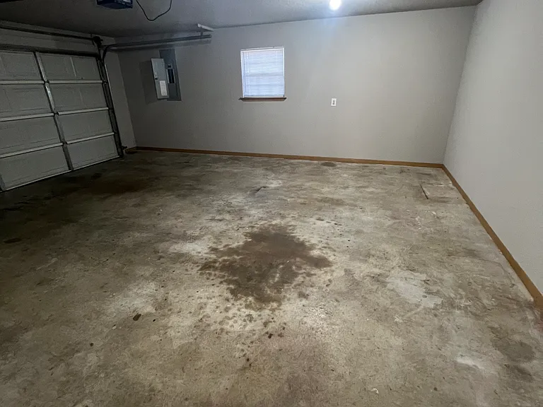 1370 N Tradition Ave — Photo 9