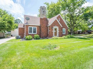 416 Grand Ave, West Des Moines, IA 50265