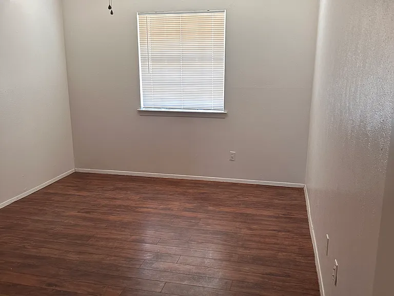 3815 Mehalia Dr — Photo 4