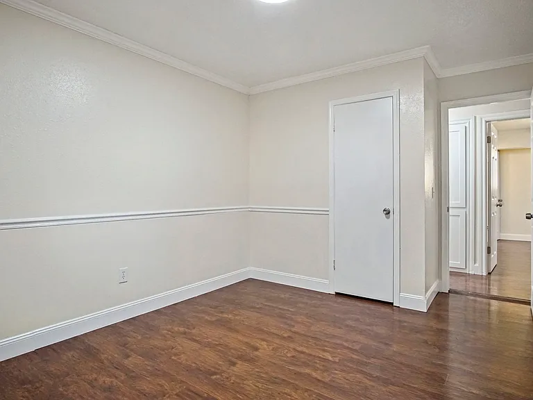 625 Hawthorne Pl — Photo 22