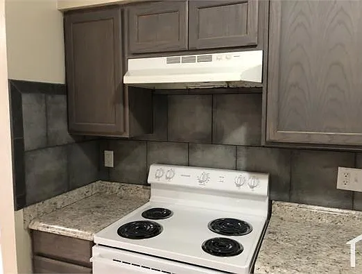 2 bed, $1,200 — Photo 2