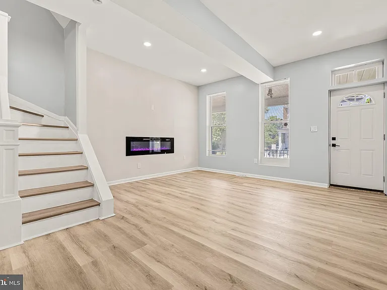 3331 Spaulding Ave — Photo 5