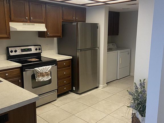 5th image of 1595 N Atlantic Ave APT 201