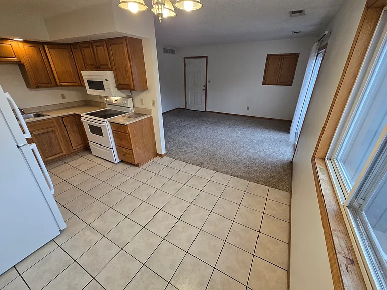 540 23rd St #6 — Photo 3