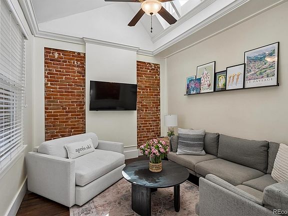 3rd image of 3358 W 32nd Avenue
