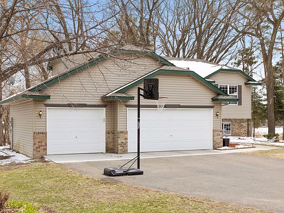 3rd image of 25584 Forest Boulevard Cir