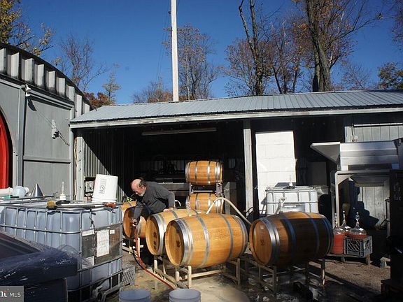 Barrels, Wine