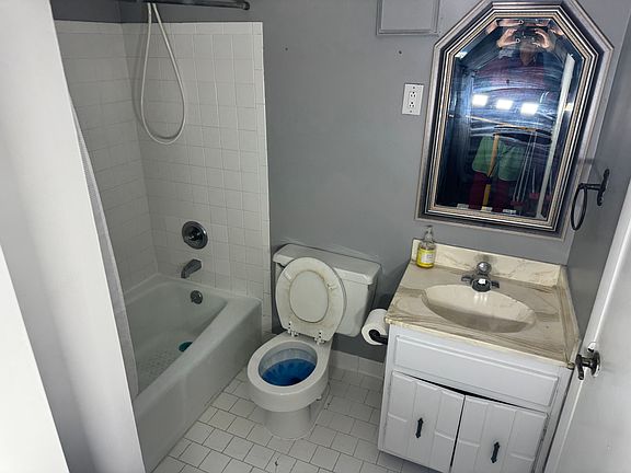 2nd Bathroom