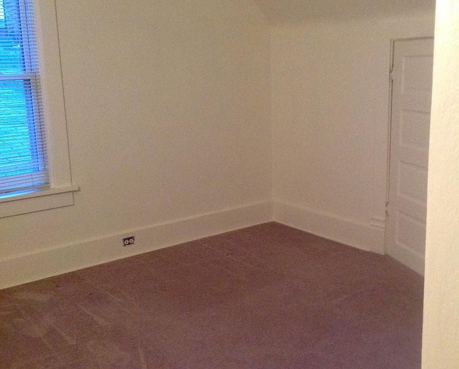 1st image of 1314 Riverview St
