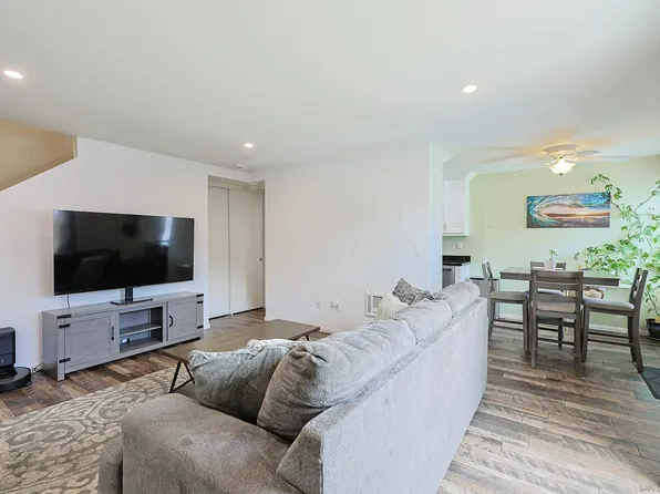 3454 Castle Glen Dr Unit 104, San Diego, CA 92123
