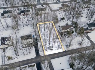 348 Buckingham Cir, Tobyhanna, PA 18466