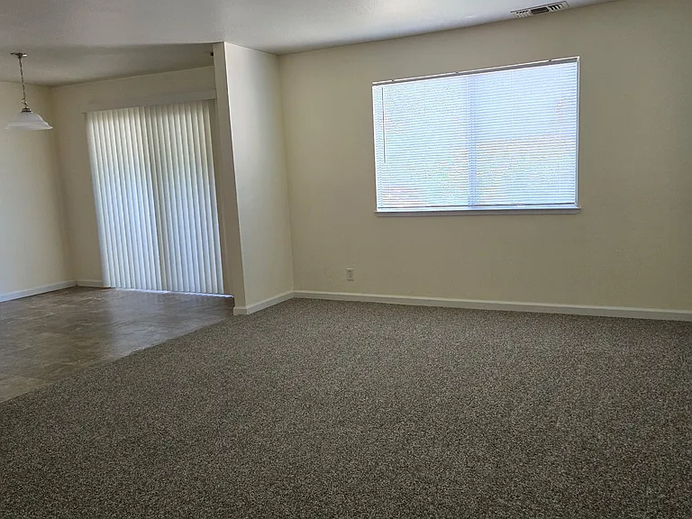 2688 White Ave — Photo 4