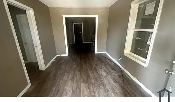3 bed, 1200 sqft, $1,200 — Photo 1