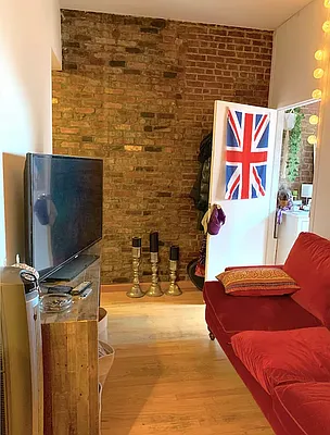 Rented by REAL New York | media 21