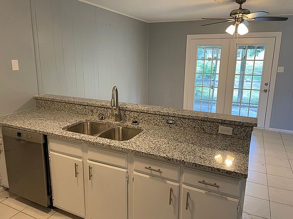 5th image of 2934 Big Horn Dr
