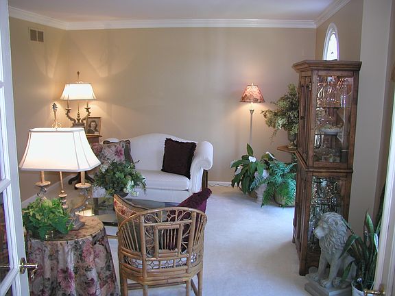 3rd image of 8952 Cypresspoint Ln