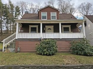 190 Hillcrest Rd, Weirton, WV 26062