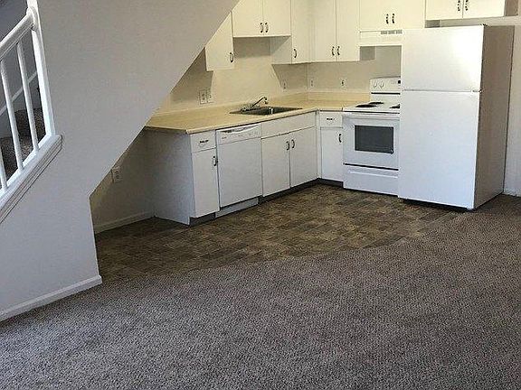 3rd image of 8210 Kearsley Creek Dr