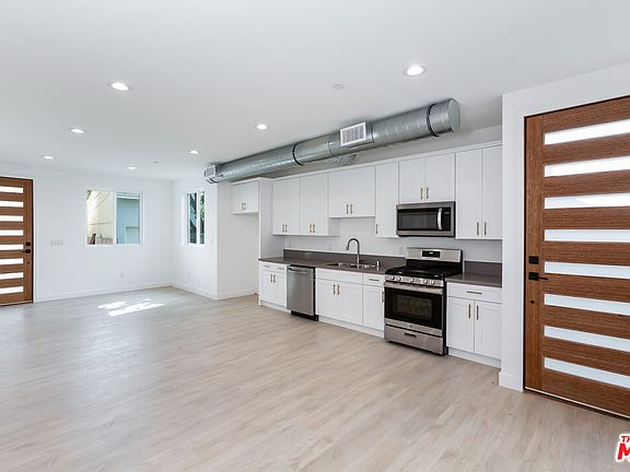 5th image of 5646 1/2 Cartwright Ave