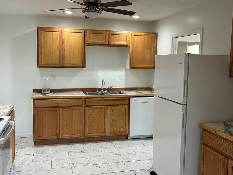 199 NE 23rd St #199 — Photo 7