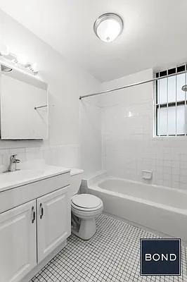 Rented by Bond New York | media 3