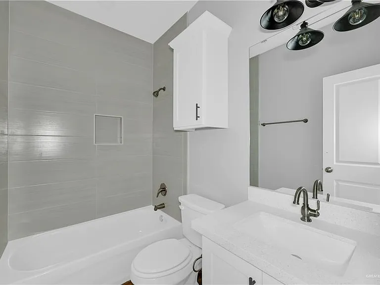 2605 E Israel Ave #1 — Photo 15