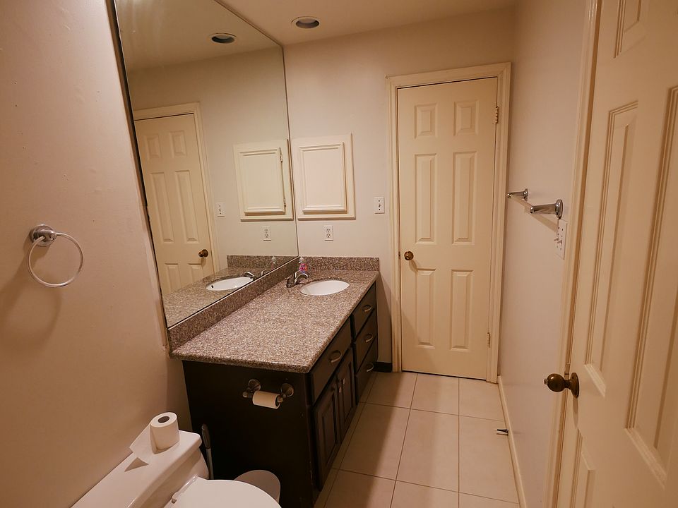1st image of 623 Hawthorne St #B5
