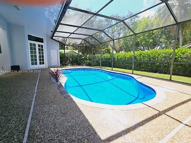 4 bed, 2721 sqft, $6,200 — Photo 2