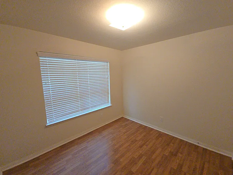 2303 Golden Brandy Ln — Photo 14