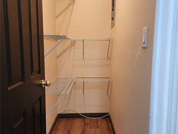 4th image of 209 West St #4