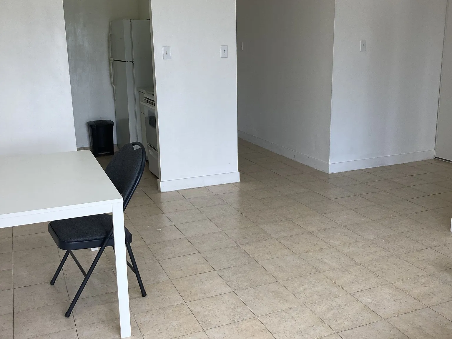 3 bed, $2,399 — Photo 2