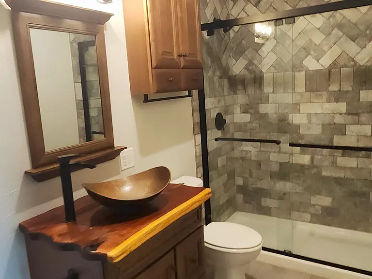 128 Katherine Ct #2 — Photo 5