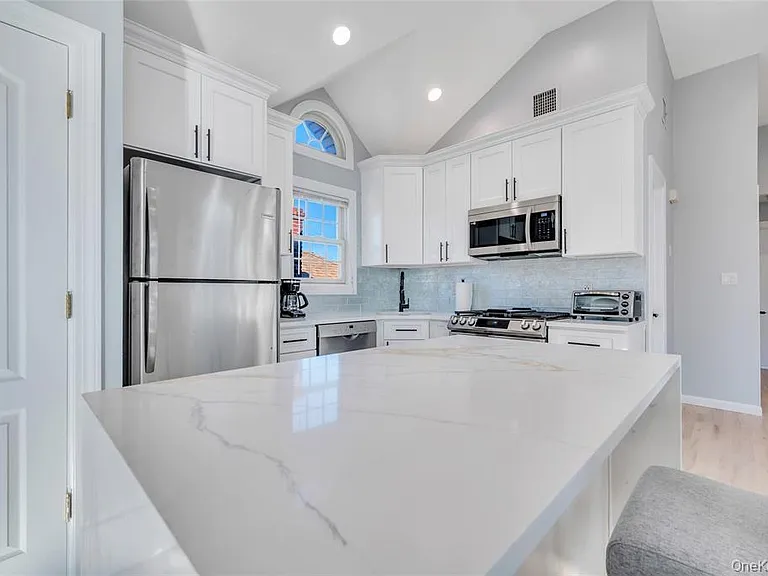 68 Brookline Ave #UPPER — Photo 5
