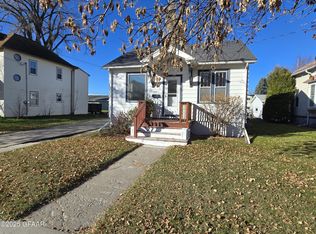 306 Maple St, Crookston, MN 56716