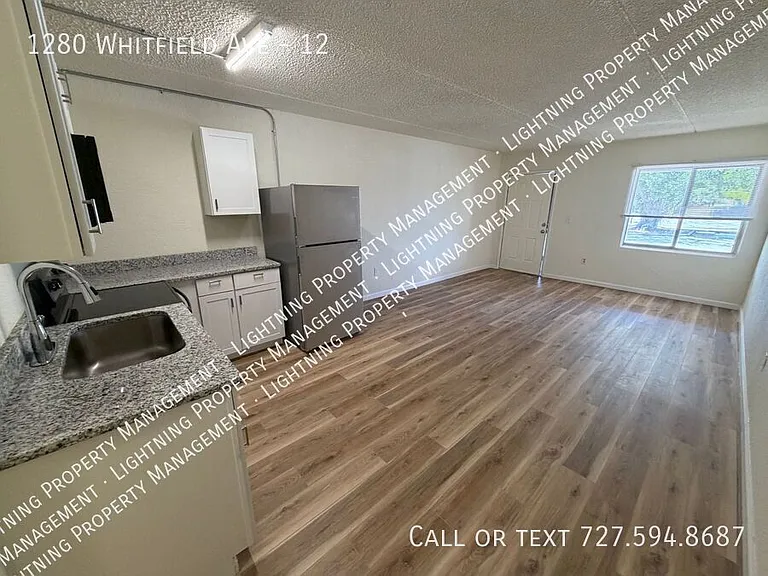 Driftwood Apartments — Photo 36