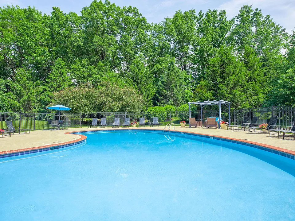 The Cove at Avon Lake