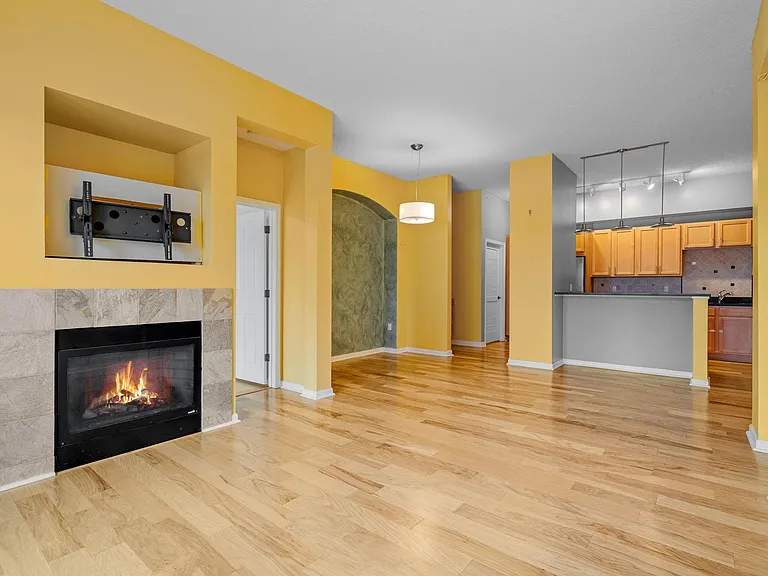 500 E Grant St #207 — Photo 8