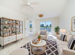 280 SW 20th Rd APT 902, Miami, FL 33129