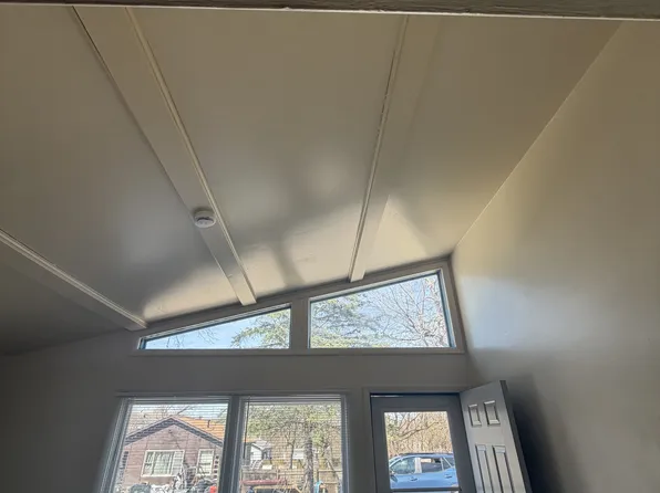 1014 Hazard Ave APT 3, Kalamazoo, MI 49048